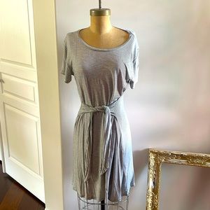 Tshirt style dress or shirt with tie at waist